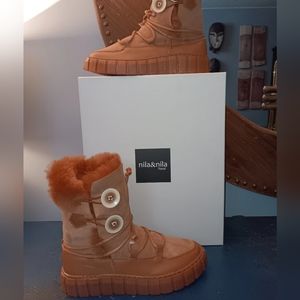 Nila&Nila shearling boots